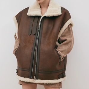 Source Unknown Shearling Vest Worn Once Like New